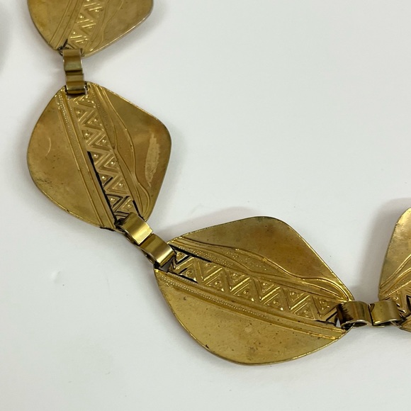 Vintage Bohemians New York Studio Gold Tone Statement Belt - Picture 10 of 16